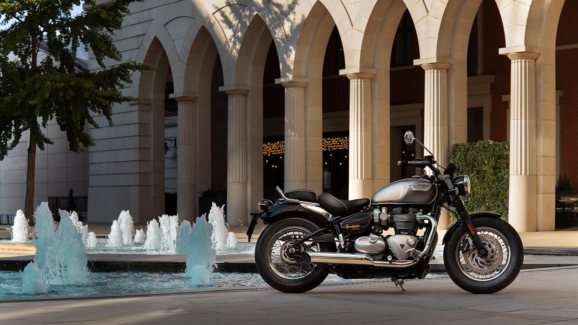 Triumph bonneville speedmaster on sale on road price